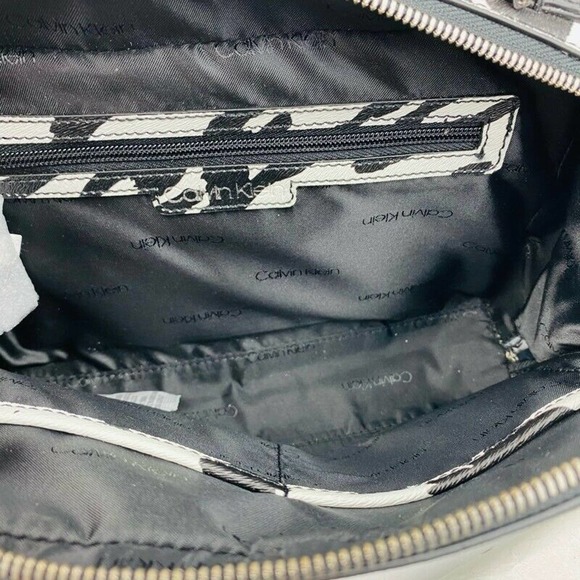 Calvin Klein Statement Series L Box Crossbody Shoulder Handbag Zebra NEW Black - Picture 3 of 8